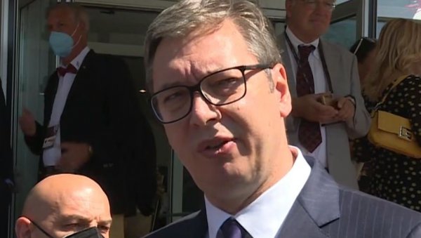 АЛБАНЦИ 4. СЕПТЕМБРА КРЕЋУ У АКЦИЈУ: Вучић упозорио јавност, почиње нова кампања Приштине АЛБАНЦИ 4. СЕПТЕМБРА КРЕЋУ У АКЦИЈУ: Вучић упозорио јавност, почиње нова кампања Приштине