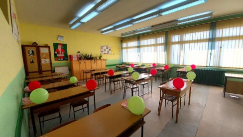 GRADONAČELNIK VRANJA ČESTITAO PRVI DAN ŠKOLE: Podrška đacima i prosvetarima neće izostati ni u novoj školskoj godini GRADONAČELNIK VRANJA ČESTITAO PRVI DAN ŠKOLE: Podrška đacima i prosvetarima neće izostati ni u novoj školskoj godini