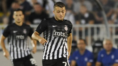 ВЕЛИКО ПОЈАЧАЊЕ ЗА СПАРТАК: Бивши фудбалер Партизана стигао у Суботицу ВЕЛИКО ПОЈАЧАЊЕ ЗА СПАРТАК: Бивши фудбалер Партизана стигао у Суботицу
