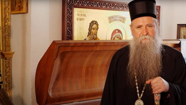 ИЗГИНУЛА СУ ДЕЦА, НЕВИНИ ЉУДИ: Митрополит Јоаникије о масакру на Цетињу - Помолимо се за оне које су изгубили најдраже ИЗГИНУЛА СУ ДЕЦА, НЕВИНИ ЉУДИ: Митрополит Јоаникије о масакру на Цетињу - Помолимо се за оне које су изгубили најдраже