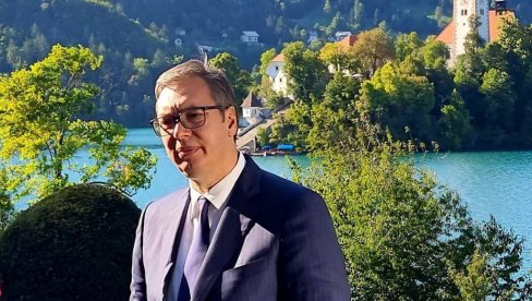 VUČIĆ O RAZGOVORIMA U SLOVENIJI: Za nas je EU potrebna i važna, ali moramo u međuvremenu da živimo VUČIĆ O RAZGOVORIMA U SLOVENIJI: Za nas je EU potrebna i važna, ali moramo u međuvremenu da živimo