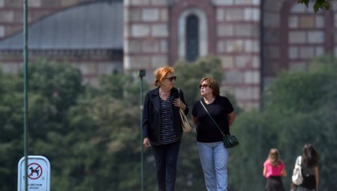 ПЕНЗИЈЕ ЋЕ РАСТИ ВИШЕ ОД ПЛАНИРАНОГ: Реална вредност повећања зависи од инфлације у другој половини ове и у следећој години ПЕНЗИЈЕ ЋЕ РАСТИ ВИШЕ ОД ПЛАНИРАНОГ: Реална вредност повећања зависи од инфлације у другој половини ове и у следећој години