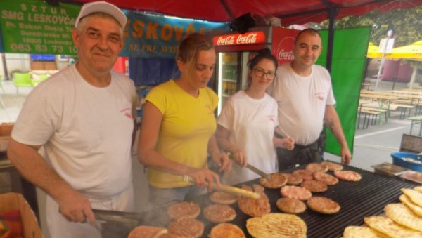 ПРВИ ПОБЕДНИК ЛЕСКОВАЧКЕ РОШТИЉИЈАДЕ: Баја је занат учио од најбољих мајстора