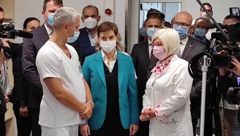OTVORENA KOVID BOLNICA U NOVOM SADU Brnabić: Veliku stvar smo uradili, o ovome se decenijama sanjalo (FOTO/VIDEO) OTVORENA KOVID BOLNICA U NOVOM SADU Brnabić: Veliku stvar smo uradili, o ovome se decenijama sanjalo (FOTO/VIDEO)