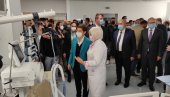 ПЛАТЕ У ЗДРАВСТВУ ПОРАСЛЕ 89 ПОСТО: Брнабић - Од јануара додатно повећање ПЛАТЕ У ЗДРАВСТВУ ПОРАСЛЕ 89 ПОСТО: Брнабић - Од јануара додатно повећање