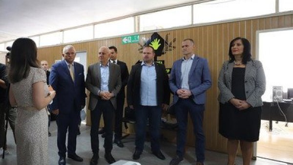АПЛИКАЦИЈА ЗА ПОМОЋ БЕОГРАЂАНИМА: Град помаже особе са инвалидитетом АПЛИКАЦИЈА ЗА ПОМОЋ БЕОГРАЂАНИМА: Град помаже особе са инвалидитетом