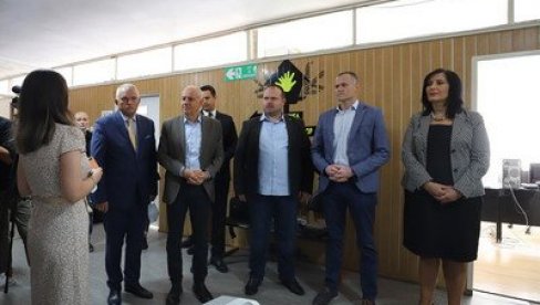 APLIKACIJA ZA POMOĆ BEOGRAĐANIMA: Grad pomaže osobe sa invaliditetom APLIKACIJA ZA POMOĆ BEOGRAĐANIMA: Grad pomaže osobe sa invaliditetom