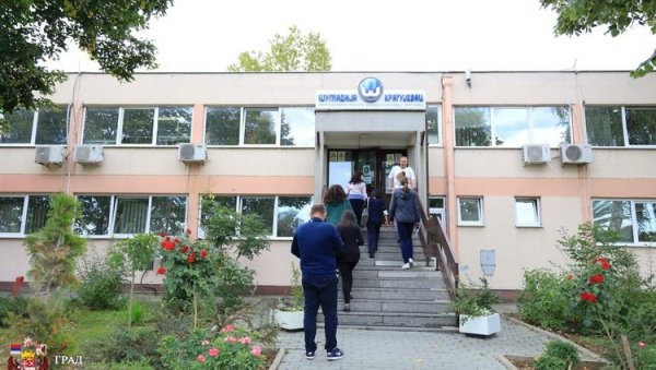 ПОСАО ЗА 36 ОСОБА: Запошљавање у оквиру пројекта „Заједно за заједницу“ у Крагујевцу ПОСАО ЗА 36 ОСОБА: Запошљавање у оквиру пројекта „Заједно за заједницу“ у Крагујевцу