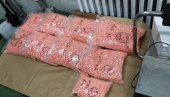 АУТО ПУН ЕКСТАЗИЈА И КОКАИНА: У Пироту оптужница за кријумчара опијата (ФОТО) АУТО ПУН ЕКСТАЗИЈА И КОКАИНА: У Пироту оптужница за кријумчара опијата (ФОТО)