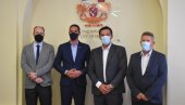 POTPISAN SPORAZUM: Kikinda i Novi Bečej će ubuduće sarađivati u oblasti zoohigijene POTPISAN SPORAZUM: Kikinda i Novi Bečej će ubuduće sarađivati u oblasti zoohigijene