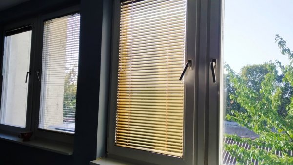 ЋУПРИЈА ЋЕ СУБВЕНЦИОНИСАТИ ЗАМЕНУ СТОЛАРИЈЕ: Данас истекао рок за конкурисање за извођача радова, следи јавни позив за грађане ЋУПРИЈА ЋЕ СУБВЕНЦИОНИСАТИ ЗАМЕНУ СТОЛАРИЈЕ: Данас истекао рок за конкурисање за извођача радова, следи јавни позив за грађане