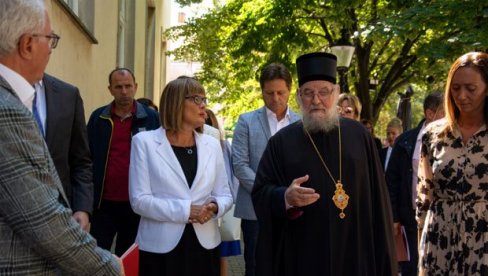 U PLANU NOVI KULTURNI CENTAR: Poruke sa konstitutivne sednice odbora za obnovu i razvoj Sremskih Karlovaca U PLANU NOVI KULTURNI CENTAR: Poruke sa konstitutivne sednice odbora za obnovu i razvoj Sremskih Karlovaca
