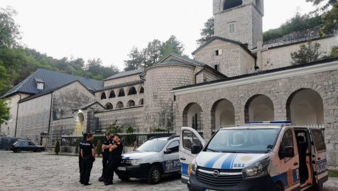 МАНАСТИР УПИСАН НА ДРЖАВУ: Одборници траже да непризната ЦПЦ има право приступа овој светињи МАНАСТИР УПИСАН НА ДРЖАВУ: Одборници траже да непризната ЦПЦ има право приступа овој светињи