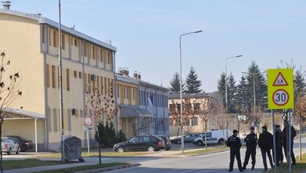 ПАР ИЗ ШЕКОВИЋА ДЕЛИО СНИМАК ОБЉУБЕ ДЕВОЈЧИЦЕ: Тужилаштво затражило притвор за осумњичене педофиле ПАР ИЗ ШЕКОВИЋА ДЕЛИО СНИМАК ОБЉУБЕ ДЕВОЈЧИЦЕ: Тужилаштво затражило притвор за осумњичене педофиле