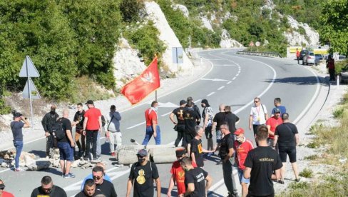 ОГЛАСИЛА СЕ АМЕРИЧКА АМБАСАДА: На крају ће појединци одговарати за своје поступке! ОГЛАСИЛА СЕ АМЕРИЧКА АМБАСАДА: На крају ће појединци одговарати за своје поступке!