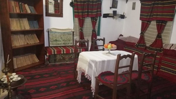 ОД БАБА ЗЛАТИНЕ КУЋЕ, ДО СВЕТСКЕ КЛАСИКЕ: Како је Бора Станковић пре века и по упалио фењер који и данас осветљава поноре наше душе