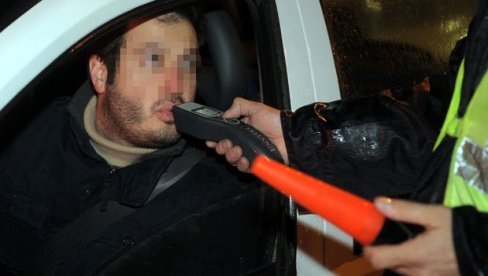 NIŠLIJA ISKLJUČEN IZ VOŽNJE: Za volanom sa 3.6 promila alkohola u krvi NIŠLIJA ISKLJUČEN IZ VOŽNJE: Za volanom sa 3.6 promila alkohola u krvi
