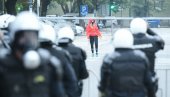 FAJRONT ZA KOMITE: Policija isterala Miraševe raspope iz kafane na Cetinju FAJRONT ZA KOMITE: Policija isterala Miraševe raspope iz kafane na Cetinju