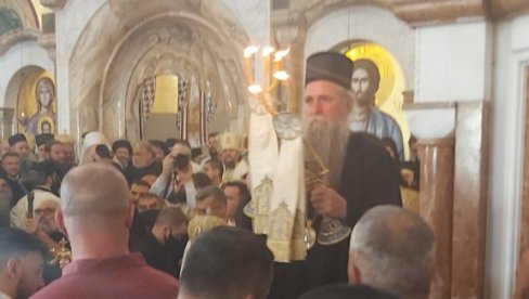 OBRAĆANJE MITROPOLITA JOANIKIJA VERNOM NARODU: Preovladao je razum i osećaj poštenja, ovo je bio biblijski događaj OBRAĆANJE MITROPOLITA JOANIKIJA VERNOM NARODU: Preovladao je razum i osećaj poštenja, ovo je bio biblijski događaj