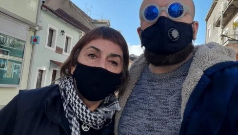 ŽENE U CRNOM PORAŽENE NA CETINJU: Milove huligane podržali Nenad Čanak i Staša Zajović, ali se kući vraćaju u svom stilu - kao gubitnici ŽENE U CRNOM PORAŽENE NA CETINJU: Milove huligane podržali Nenad Čanak i Staša Zajović, ali se kući vraćaju u svom stilu - kao gubitnici