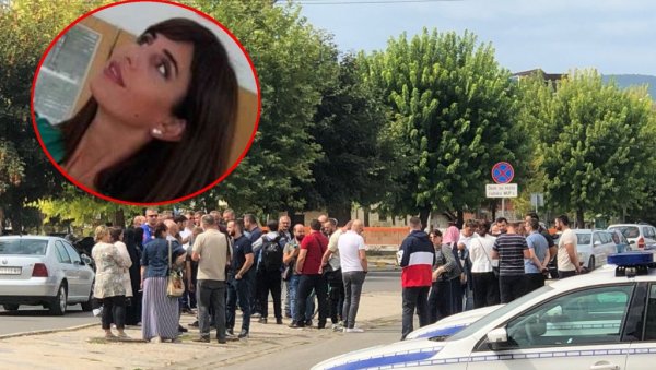 УЧИТЕЉИЦА ИЗ НОВОГ ПАЗАРА У ПОЛИЦИЈИ: Даје изјаву поводом пуштања тзв. химне санџачких Бошњака (ФОТО) УЧИТЕЉИЦА ИЗ НОВОГ ПАЗАРА У ПОЛИЦИЈИ: Даје изјаву поводом пуштања тзв. химне санџачких Бошњака (ФОТО)