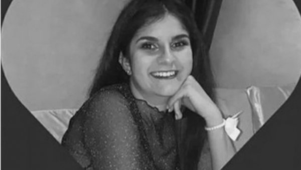 НАТАЛИЈИНО СРЦЕ НИЈЕ ИЗДРЖАЛО: Преминула девојка (24) из Београда којој је 26. августа позлило у Црној Гори НАТАЛИЈИНО СРЦЕ НИЈЕ ИЗДРЖАЛО: Преминула девојка (24) из Београда којој је 26. августа позлило у Црној Гори