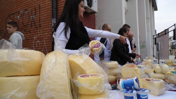 ЗДРАВЉЕ ПРЕЧЕ ОД ТРАДИЦИЈЕ: Због короне Пироћанци одлажу или отказују фестивале и друге светковине ЗДРАВЉЕ ПРЕЧЕ ОД ТРАДИЦИЈЕ: Због короне Пироћанци одлажу или отказују фестивале и друге светковине