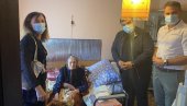 ВЕМИЈА НАПУНИЛА СТО ГОДИНА: Челници општине прославили са мештанком Рековца ВЕМИЈА НАПУНИЛА СТО ГОДИНА: Челници општине прославили са мештанком Рековца