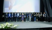 ОДБОРНИЦИ ДОНЕЛИ ЈЕДНОГЛАСНУ ОДЛУКУ: Вулину високо признање Општине Бабушница (ФОТО) ОДБОРНИЦИ ДОНЕЛИ ЈЕДНОГЛАСНУ ОДЛУКУ: Вулину високо признање Општине Бабушница (ФОТО)