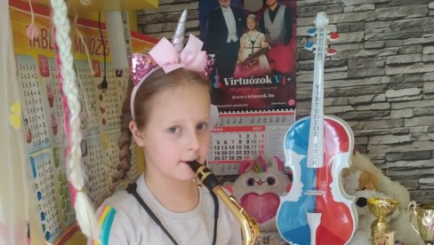 ОСТАЛА САМ БЕЗ РЕЧИ КАДА САМ ЧУЛА ЗА НАСТУП СА ДОМИНГОМ: Деветогодишња саксофонисткиња Кристина Васић, за Новости, уочи концерта ОСТАЛА САМ БЕЗ РЕЧИ КАДА САМ ЧУЛА ЗА НАСТУП СА ДОМИНГОМ: Деветогодишња саксофонисткиња Кристина Васић, за Новости, уочи концерта