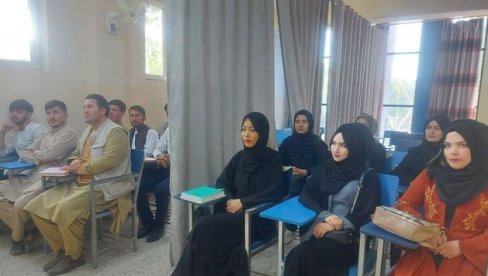 MOŽE, ALI KAD VOĐA ODLUČI: Univerziteti u Avganistanu spremni da ponovo prime devojke nazad u školske klupe MOŽE, ALI KAD VOĐA ODLUČI: Univerziteti u Avganistanu spremni da ponovo prime devojke nazad u školske klupe