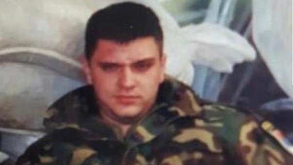 ПОТРАГА ЗА БОЋОМ ЗБОГ УБИСТВА: Расписана потрага за бившим полицајцем због сумње да је организовао покушај ликвидације Горанца ПОТРАГА ЗА БОЋОМ ЗБОГ УБИСТВА: Расписана потрага за бившим полицајцем због сумње да је организовао покушај ликвидације Горанца