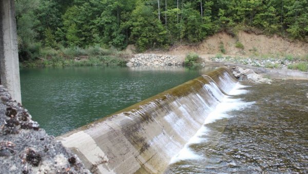 ЗАВРШЕНА РЕКОНСТРУКЦИЈА ВОДОЗАХВАТА: У Власотинцу саниране последице јануарских поплава ЗАВРШЕНА РЕКОНСТРУКЦИЈА ВОДОЗАХВАТА: У Власотинцу саниране последице јануарских поплава
