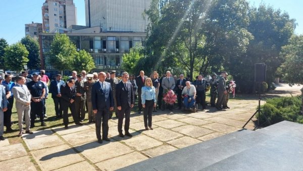 ВРАЊЕ СЛАВИ ДАН ОСЛОБОЂЕЊА: Празник обележен бројним догађајима и културно–историјским манифестацијама (ФОТО) ВРАЊЕ СЛАВИ ДАН ОСЛОБОЂЕЊА: Празник обележен бројним догађајима и културно–историјским манифестацијама (ФОТО)