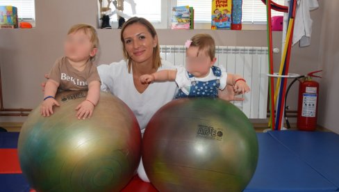 ZA TERAPIJU ZREO SVAKI DRUGI OSNOVAC: Nepravilno držanje često prati i gojaznost (FOTO) ZA TERAPIJU ZREO SVAKI DRUGI OSNOVAC: Nepravilno držanje često prati i gojaznost (FOTO)