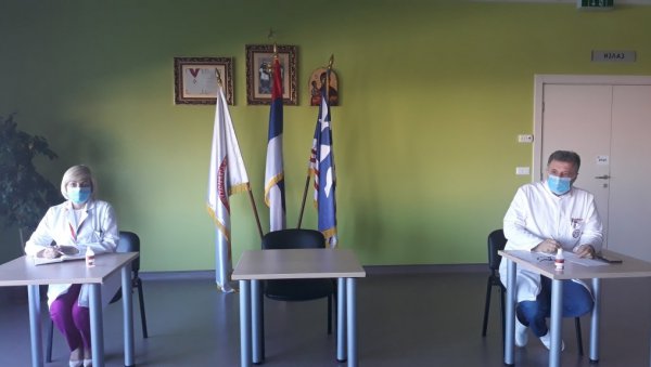 СВЕ ВИШЕ ПАЦИЈЕНАТА У КОВИД БОЛНИЦИ: У Бијељини збринуто 38 болесника СВЕ ВИШЕ ПАЦИЈЕНАТА У КОВИД БОЛНИЦИ: У Бијељини збринуто 38 болесника