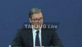 ŠTA JE PROBLEM ŠTO BIH JEO SENDVIČ? Predsednik Vučić odgovorio opoziciji ŠTA JE PROBLEM ŠTO BIH JEO SENDVIČ? Predsednik Vučić odgovorio opoziciji
