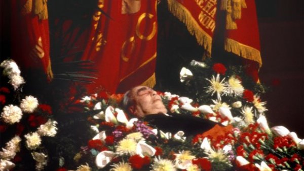 ОД ШАРЛОТ ДО БРЕЖЊЕВА: Фотографијe Јадрана Лазића у галерији Арте у Београду ОД ШАРЛОТ ДО БРЕЖЊЕВА: Фотографијe Јадрана Лазића у галерији Арте у Београду
