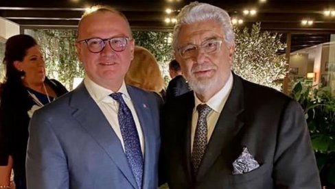 ВЕСИЋ ВЕЧЕРАО СА ПЛАСИДОМ ДОМИНГОМ: Рекао ми је да је изненађен колико се Београд развио од његовог последњег доласка (ФОТО) ВЕСИЋ ВЕЧЕРАО СА ПЛАСИДОМ ДОМИНГОМ: Рекао ми је да је изненађен колико се Београд развио од његовог последњег доласка (ФОТО)