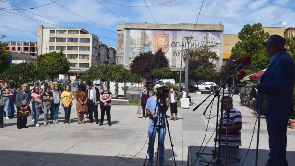 „МАТИЋЕВИ ДАНИ“: Јубиларна манифестација отворена у Ћуприји (ФОТО) „МАТИЋЕВИ ДАНИ“: Јубиларна манифестација отворена у Ћуприји (ФОТО)