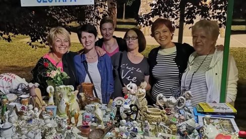 ŠKOLSKI PRIBOR ZA 44 PRVAKA: Kolo srpskih sestara u Kruševcu sutra daruje đake ŠKOLSKI PRIBOR ZA 44 PRVAKA: Kolo srpskih sestara u Kruševcu sutra daruje đake