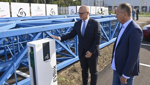 KAMIONI ZAOBILAZE CENTAR: Gradi se novi međunarodni logistički carinski terminal KAMIONI ZAOBILAZE CENTAR: Gradi se novi međunarodni logistički carinski terminal