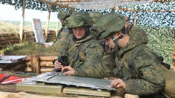 ВОЈСКА НА НОГАМА: У Белорусији почела провера Оружаних снага ВОЈСКА НА НОГАМА: У Белорусији почела провера Оружаних снага