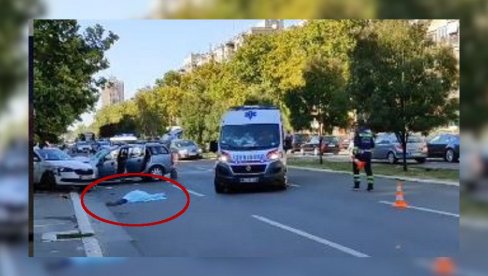 ШОКАНТАН СНИМАК ПОСЛЕ САОБРАЋАЈНЕ НЕСРЕЋЕ У НОВОМ САДУ: Прогласили га мртвим и прекрили чаршафом, а онда приметили да дише! (ВИДЕО) ШОКАНТАН СНИМАК ПОСЛЕ САОБРАЋАЈНЕ НЕСРЕЋЕ У НОВОМ САДУ: Прогласили га мртвим и прекрили чаршафом, а онда приметили да дише! (ВИДЕО)