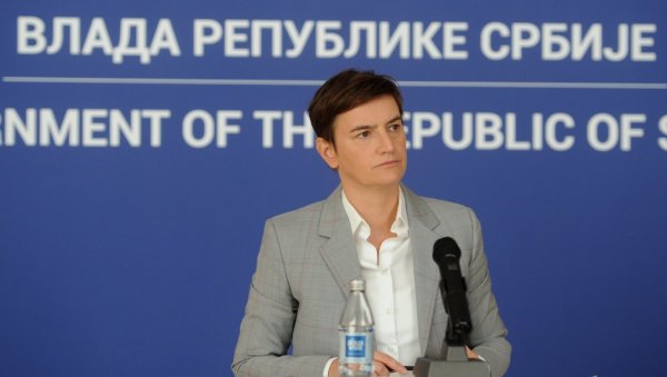 БРНАБИЋЕВА: Очекујем да декани преузму одговорност након испуњења студентских захтева БРНАБИЋЕВА: Очекујем да декани преузму одговорност након испуњења студентских захтева