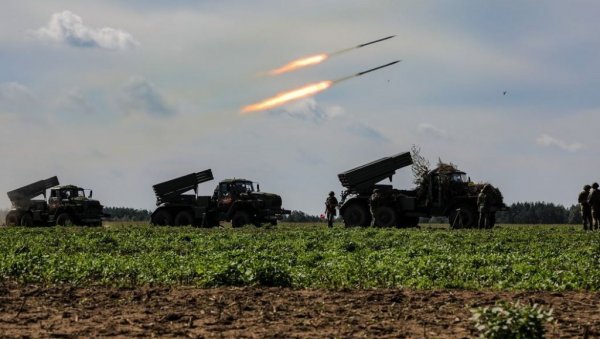 ГУВЕРНЕР ЛУГАНСКА: Руске снаге настављају општи напад на Северодоњецк ГУВЕРНЕР ЛУГАНСКА: Руске снаге настављају општи напад на Северодоњецк