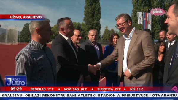 ПРЕДСЕДНИК ВУЧИЋ ОБРАДОВАО ГРАЂАНЕ: Плате су порасле, али то није довољно - биће још повећања ПРЕДСЕДНИК ВУЧИЋ ОБРАДОВАО ГРАЂАНЕ: Плате су порасле, али то није довољно - биће још повећања