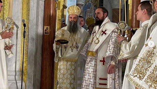 ПАТРИЈАРХ ПОРФИРИЈЕ: Драги владико Јустине, данас си узведен на најузвишенију службу у Цркви Христовој ПАТРИЈАРХ ПОРФИРИЈЕ: Драги владико Јустине, данас си узведен на најузвишенију службу у Цркви Христовој