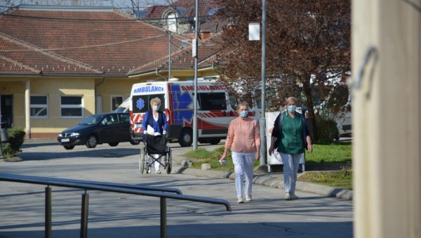 РЕГИСТРОВАНО 114 НОВОИНФИЦИРАНИХ: Епидемија у Расинском округу РЕГИСТРОВАНО 114 НОВОИНФИЦИРАНИХ: Епидемија у Расинском округу