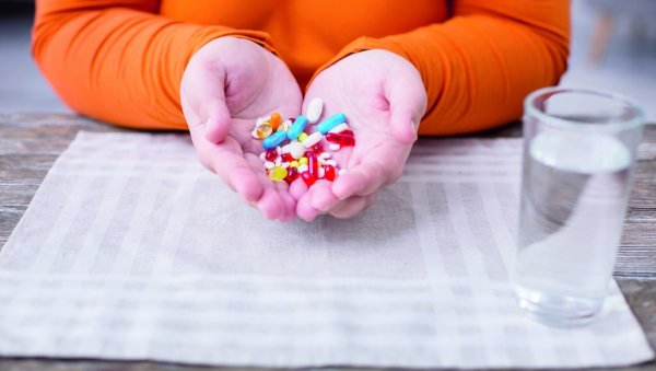 НА ПОМОЛУ НОВИ ЛЕК ЗА ХОЛЕСТЕРОЛ: Циљ превенција смртности од последица кардиоваскуларних болести НА ПОМОЛУ НОВИ ЛЕК ЗА ХОЛЕСТЕРОЛ: Циљ превенција смртности од последица кардиоваскуларних болести